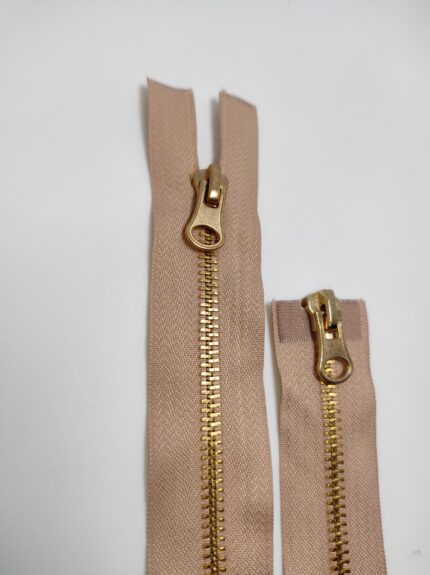 (Rausvai kreminė) Nr5 metalinis užtrauktukas , dviejų  spynelių M5-2A-127