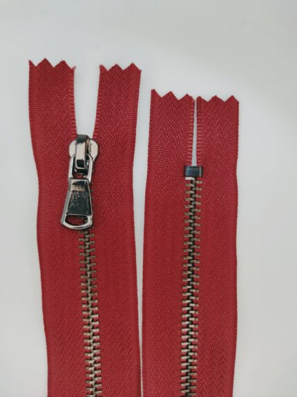 (Raudona) Nr3 metalinis užtrauktukas neišsegamas M3-059