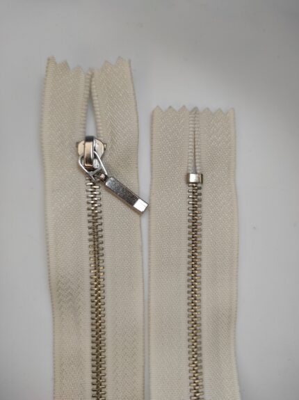 (Kreminė) Nr3 metalinis užtrauktukas neišsegamas M3-571S