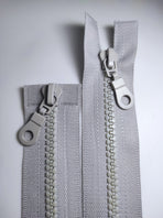 (Pilka) Nr5 plastikinis uztrauktukas išsegamas dviejų spynelių P5-2-316