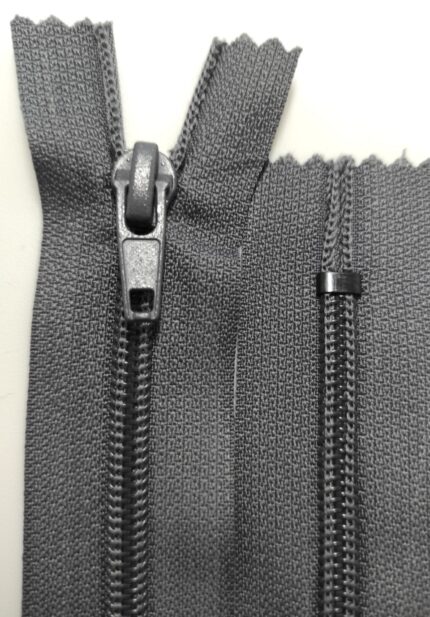 (Pilka ) Nr5 Spiraliniai užtrauktukai ,neišsegami  S5-1-155