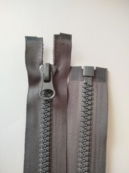 (Pilka)Nr8 plastikinis užtrauktukas išsegamas vienos spynelės P8-1-155