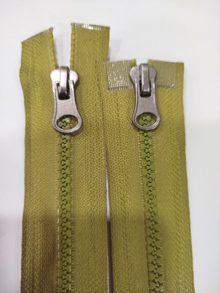 (Chaki)Nr5 plastikinis užtrauktukas išsegamas dviejų spynelių P5-2-247