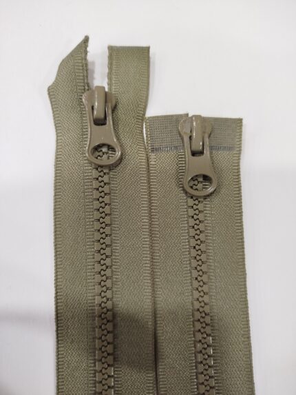 (Chaki)Nr5 plastikinis užtrauktukas išsegamas dviejų spynelių P5-2-324