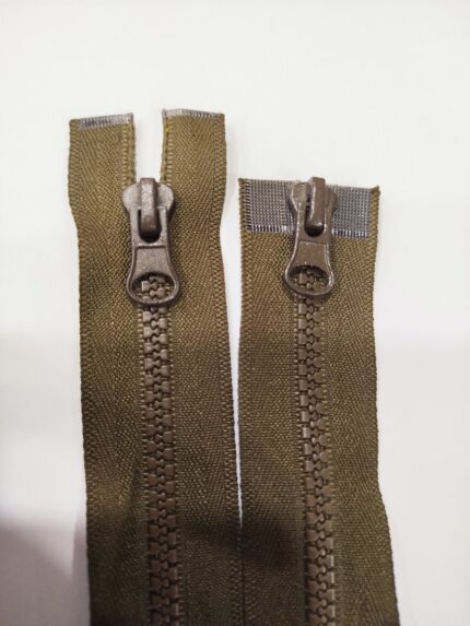 (Chaki)Nr5 plastikinis užtrauktukas išsegamas dviejų spynelių P5-2-564